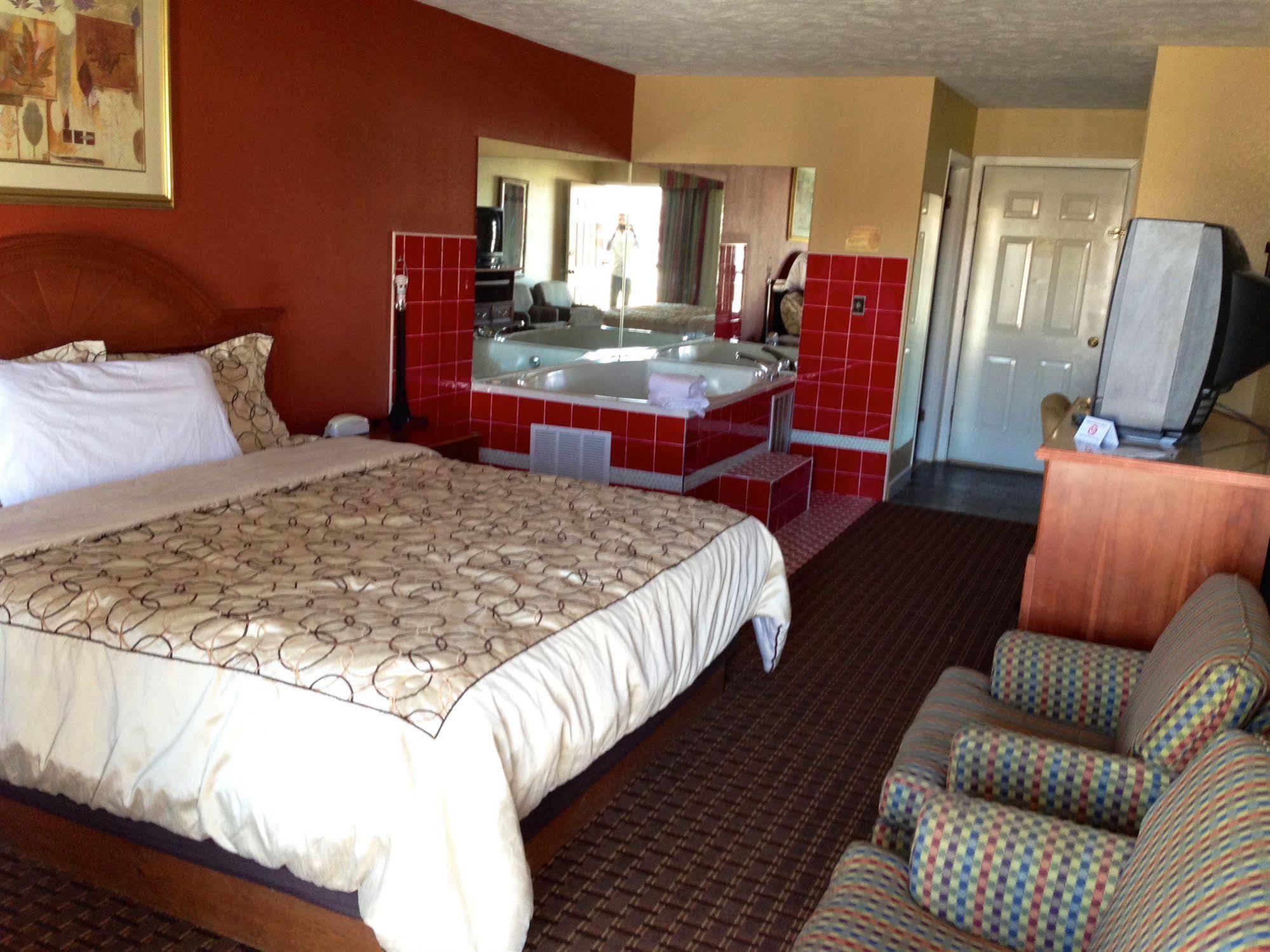 Econo Lodge Sevierville-Pigeon Forge On The River Dış mekan fotoğraf